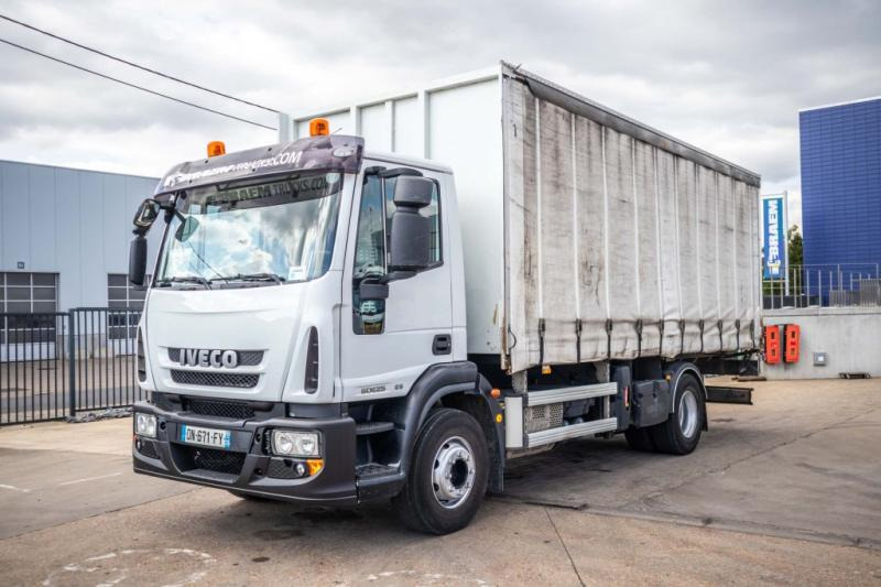 Iveco EUROCARGO 160E25 - Curtain side truck: picture 1 Iveco EUROCARGO 160E25 - Curtain side truck: picture 1