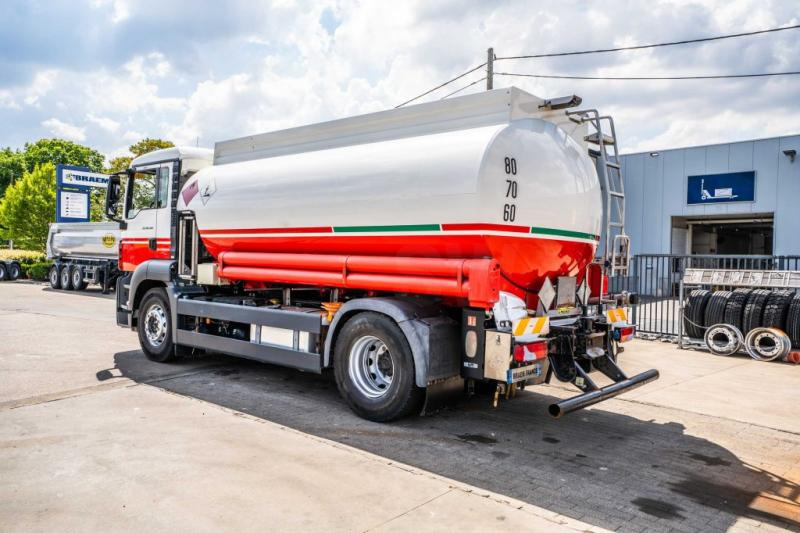 MAN TGS 18.400 BL+MAGYAR 13.500L / 5 COMP - Tanker truck: picture 5 MAN TGS 18.400 BL+MAGYAR 13.500L / 5 COMP - Tanker truck: picture 5