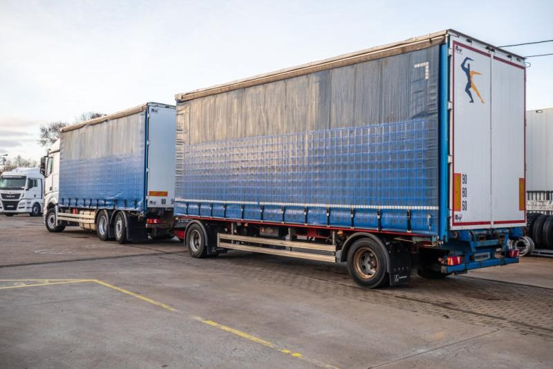 Mercedes ACTROS 2548-6x2+VOITH - Curtain side truck: picture 4 Mercedes ACTROS 2548-6x2+VOITH - Curtain side truck: picture 4