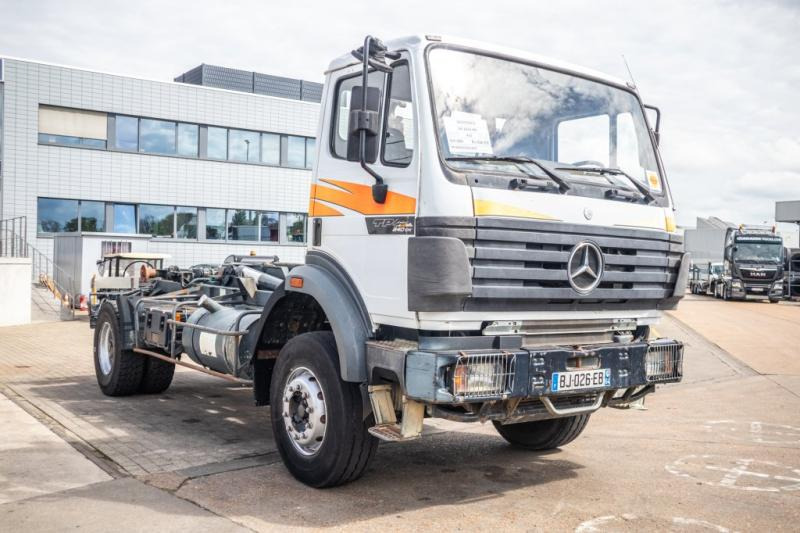 Mercedes SK 2024 HN - Hook lift truck: picture 2 Mercedes SK 2024 HN - Hook lift truck: picture 2