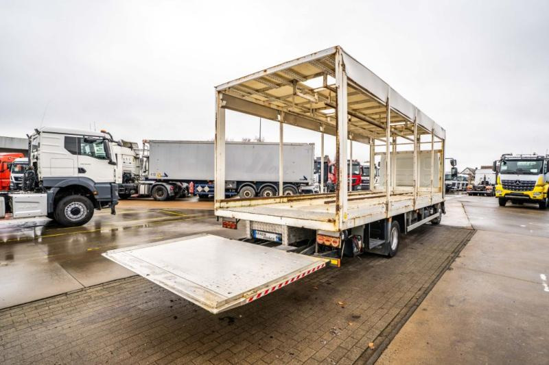 Renault MIDLUM 180 DXI (12 T) - Curtain side truck: picture 5 Renault MIDLUM 180 DXI (12 T) - Curtain side truck: picture 5