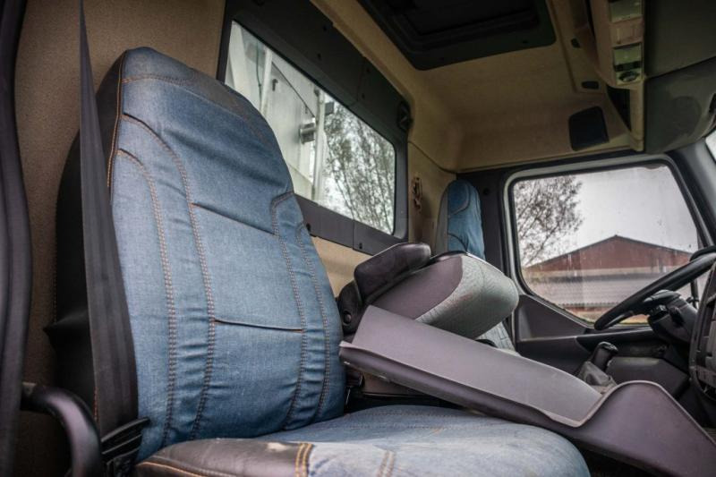 Tipper Renault PREMIUM 320: picture 8 Tipper Renault PREMIUM 320: picture 8