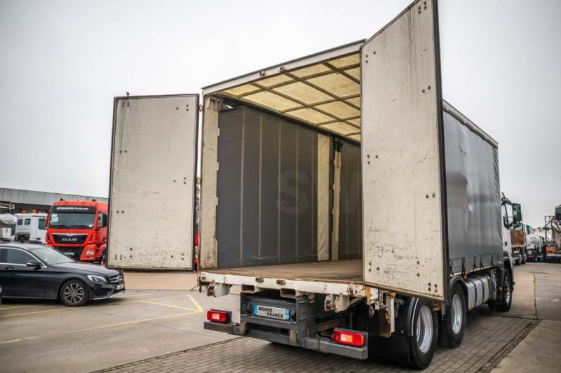 Volvo FM 330-6x2-E5+10 pneus/tires - Curtain side truck: picture 5 Volvo FM 330-6x2-E5+10 pneus/tires - Curtain side truck: picture 5