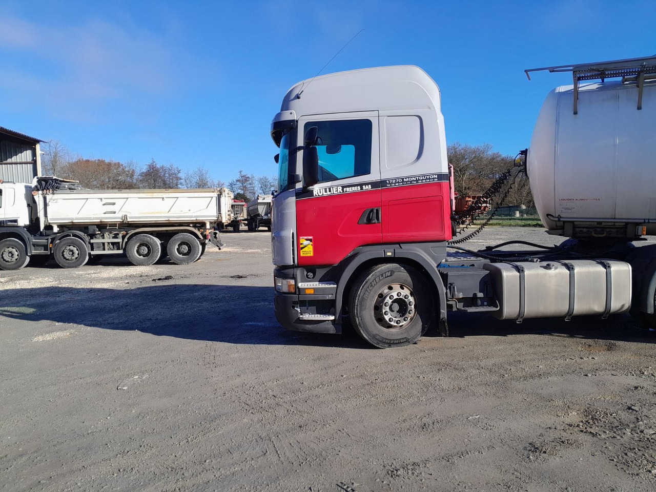 Tractor unit SCANIA R420: picture 1