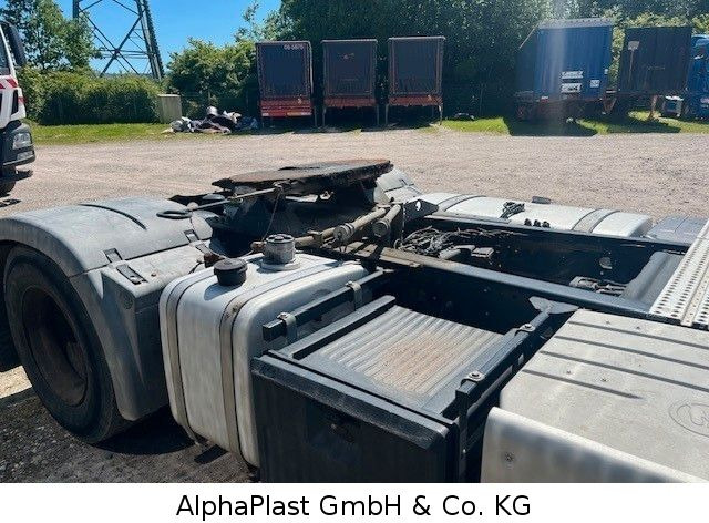 MAN 18.400 / 4x2 Hydraulik Orginal KM TipTop 18.400 / 4x2 Hydraulik Orginal KM TipTop - Tractor unit: picture 3 MAN 18.400 / 4x2 Hydraulik Orginal KM TipTop 18.400 / 4x2 Hydraulik Orginal KM TipTop - Tractor unit: picture 3