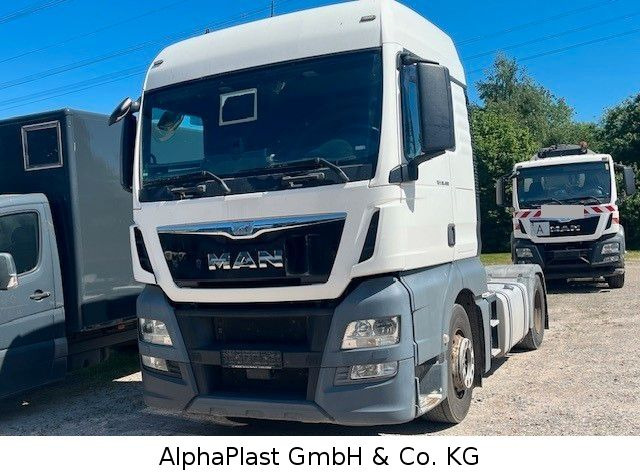 MAN 18.400 / 4x2 Hydraulik Orginal KM TipTop 18.400 / 4x2 Hydraulik Orginal KM TipTop - Tractor unit: picture 1 MAN 18.400 / 4x2 Hydraulik Orginal KM TipTop 18.400 / 4x2 Hydraulik Orginal KM TipTop - Tractor unit: picture 1