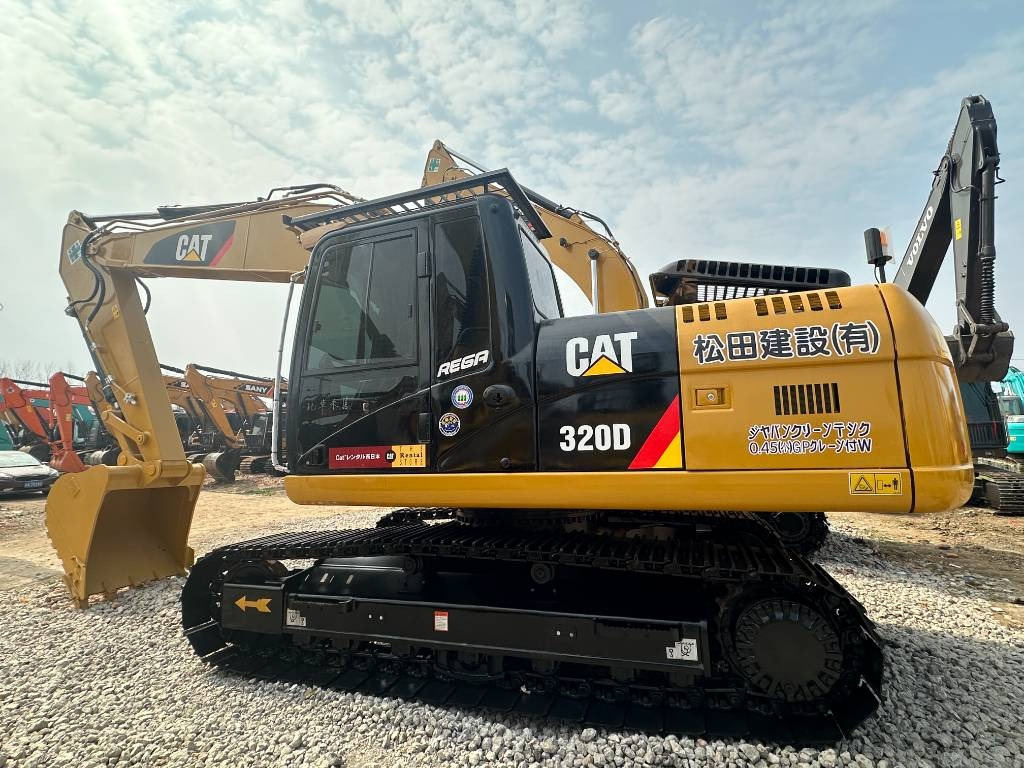 CAT 320D2L - Crawler excavator: picture 1 CAT 320D2L - Crawler excavator: picture 1