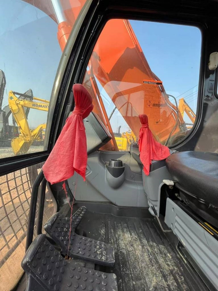 Hitachi ZX 160 - Crawler excavator: picture 4 Hitachi ZX 160 - Crawler excavator: picture 4