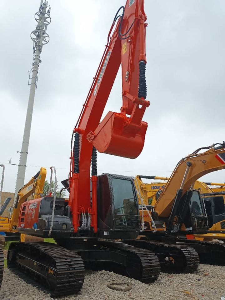 Hitachi ZX 200 - Crawler excavator: picture 1 Hitachi ZX 200 - Crawler excavator: picture 1