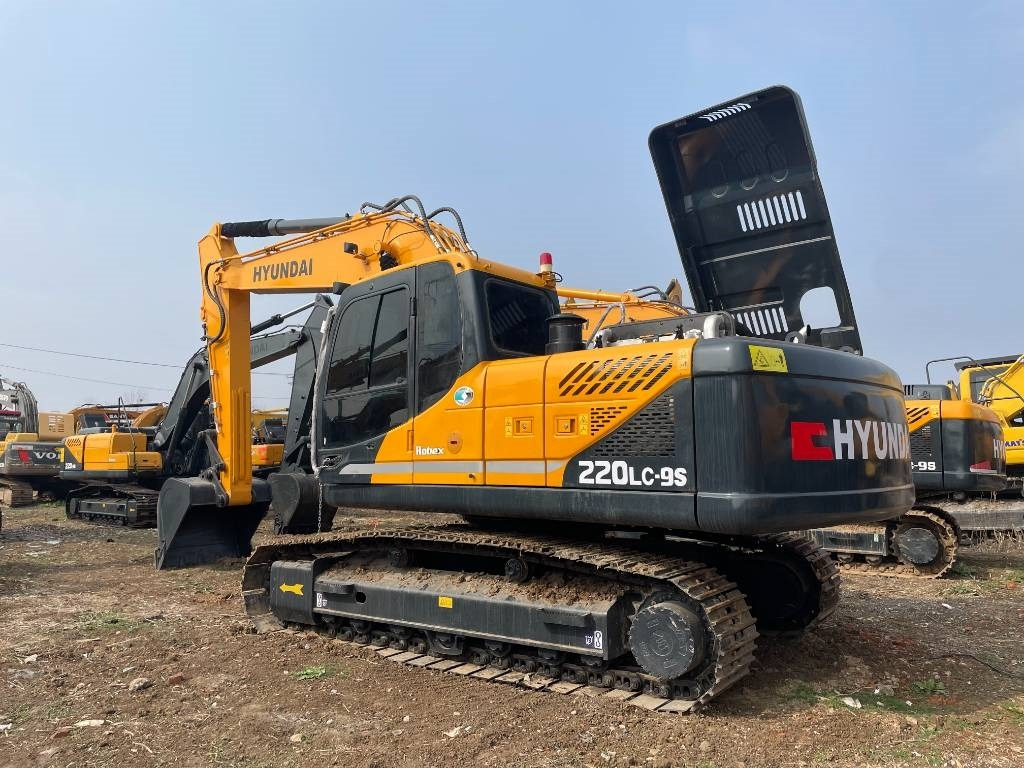 Hyundai R220-9S - Crawler excavator: picture 1 Hyundai R220-9S - Crawler excavator: picture 1