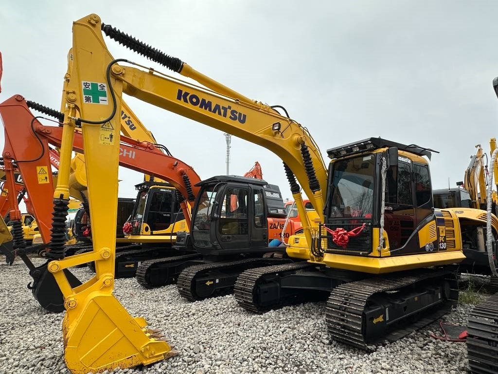 Komatsu PC 130  - Crawler excavator: picture 4 Komatsu PC 130  - Crawler excavator: picture 4