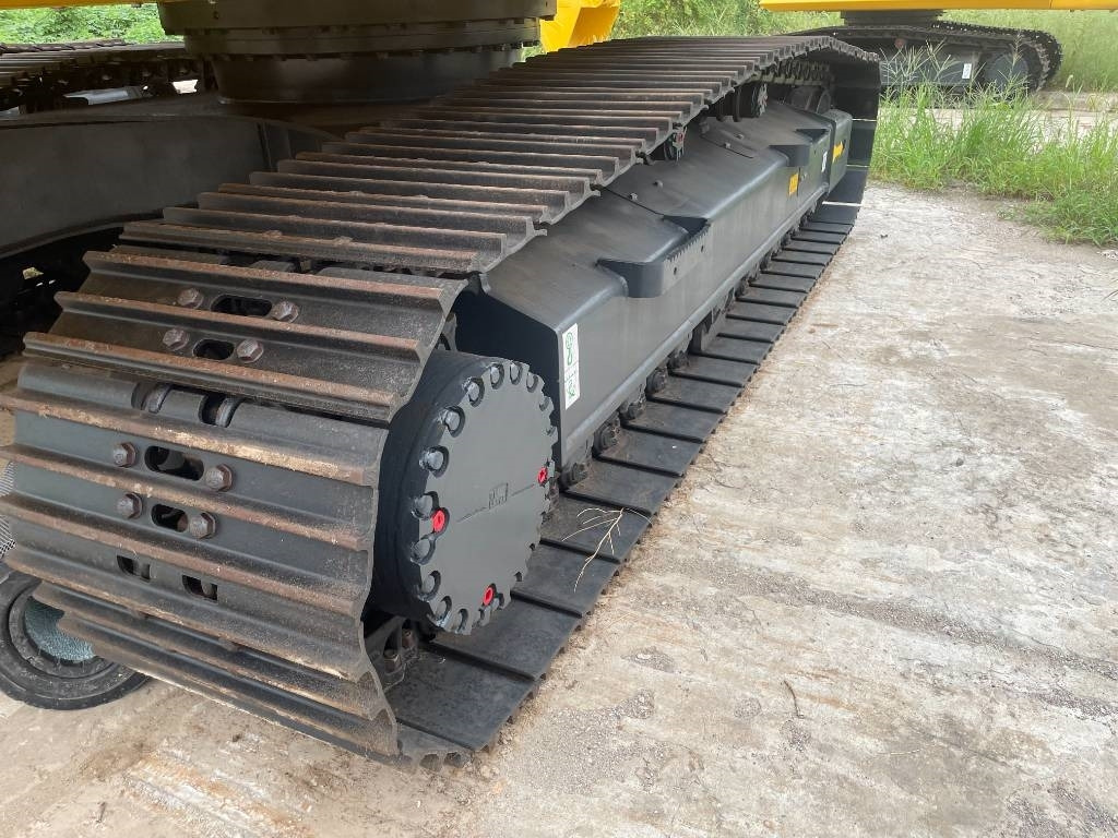 Komatsu PC 220 - Crawler excavator: picture 3 Komatsu PC 220 - Crawler excavator: picture 3