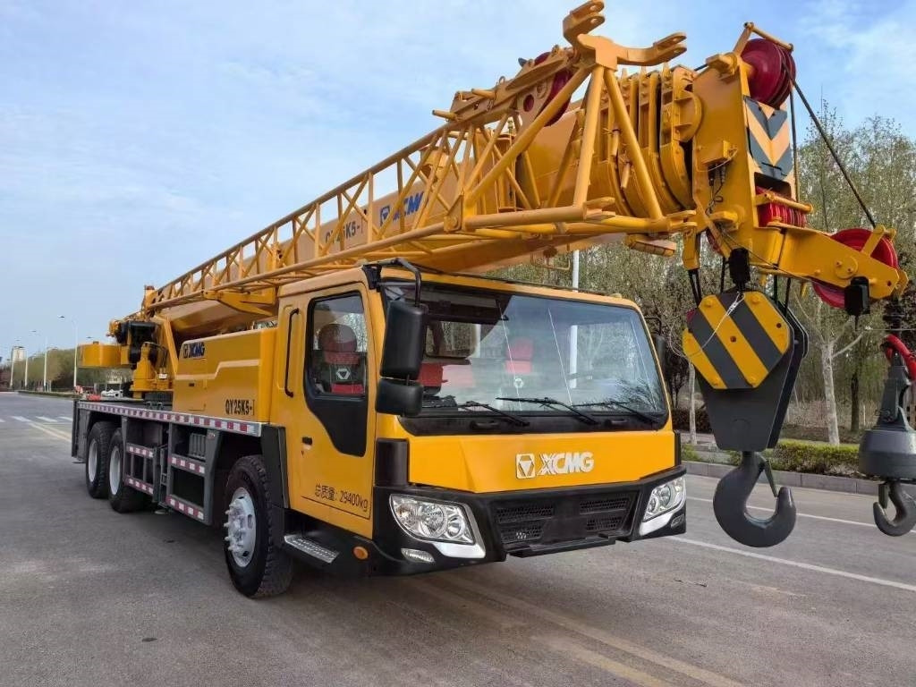 XCMG QY 25 K - All terrain crane: picture 5 XCMG QY 25 K - All terrain crane: picture 5