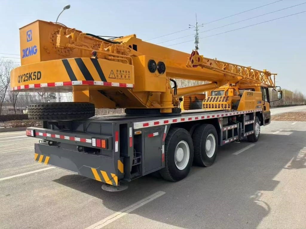 XCMG QY 25 K - All terrain crane: picture 4 XCMG QY 25 K - All terrain crane: picture 4