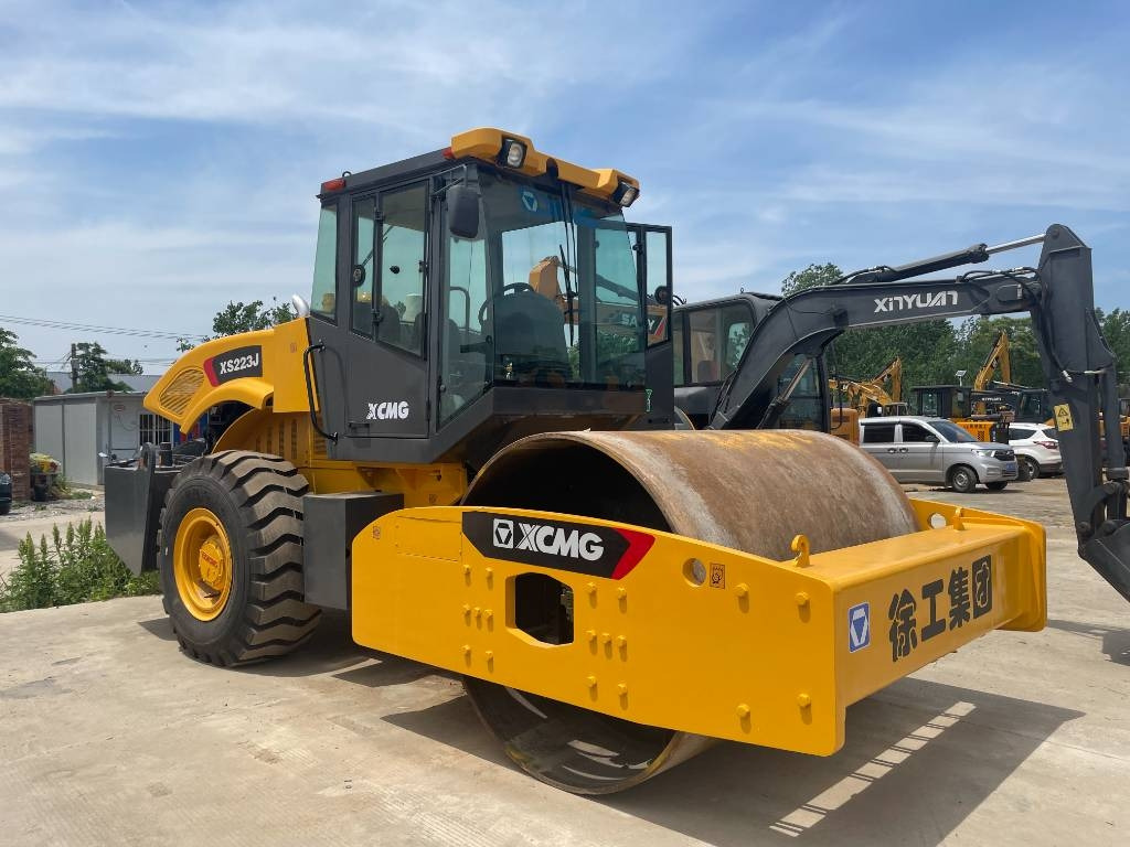 XCMG XS 223 J - Compactor: picture 1 XCMG XS 223 J - Compactor: picture 1
