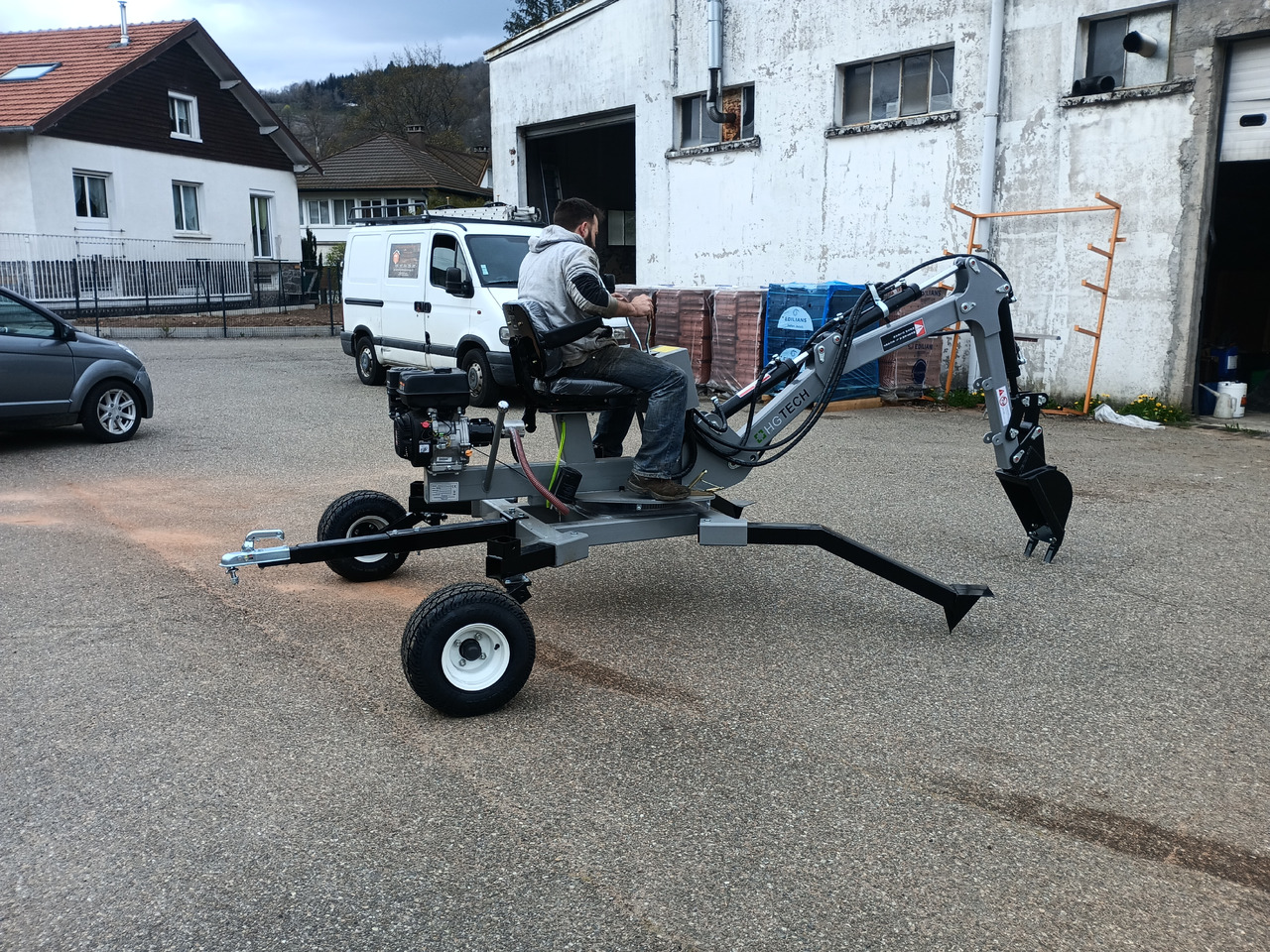 HG TECH Mini Pelle Araignée - Walking excavator: picture 1 HG TECH Mini Pelle Araignée - Walking excavator: picture 1