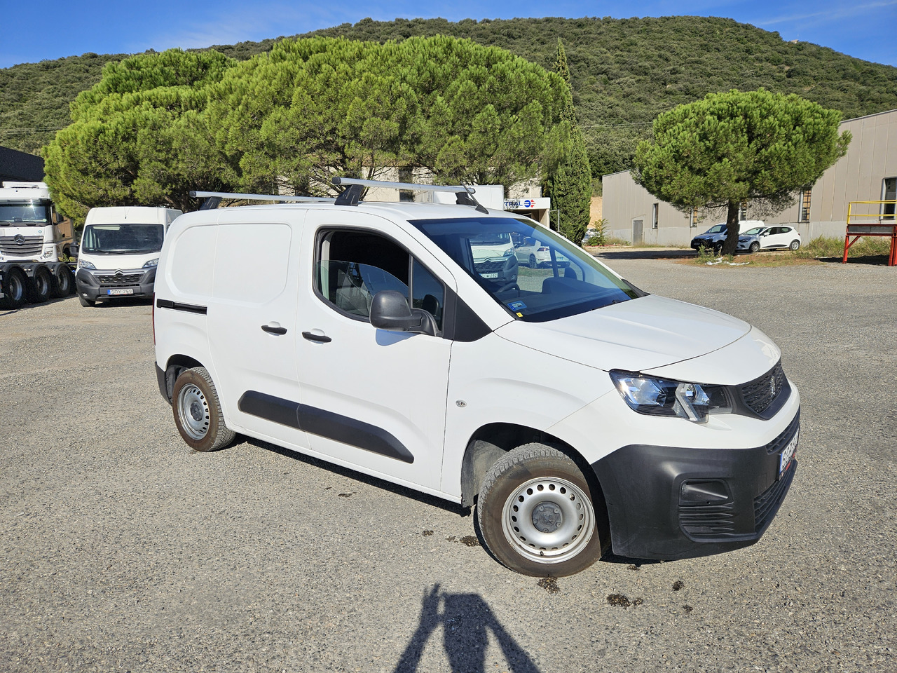 Peugeot Partner 1.5 Blue HDi 100 Premium L1 - Small van: picture 3 Peugeot Partner 1.5 Blue HDi 100 Premium L1 - Small van: picture 3