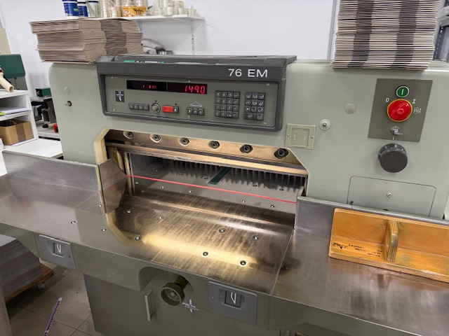 POLAR 76 EM - Paper cutting machine: picture 2 POLAR 76 EM - Paper cutting machine: picture 2