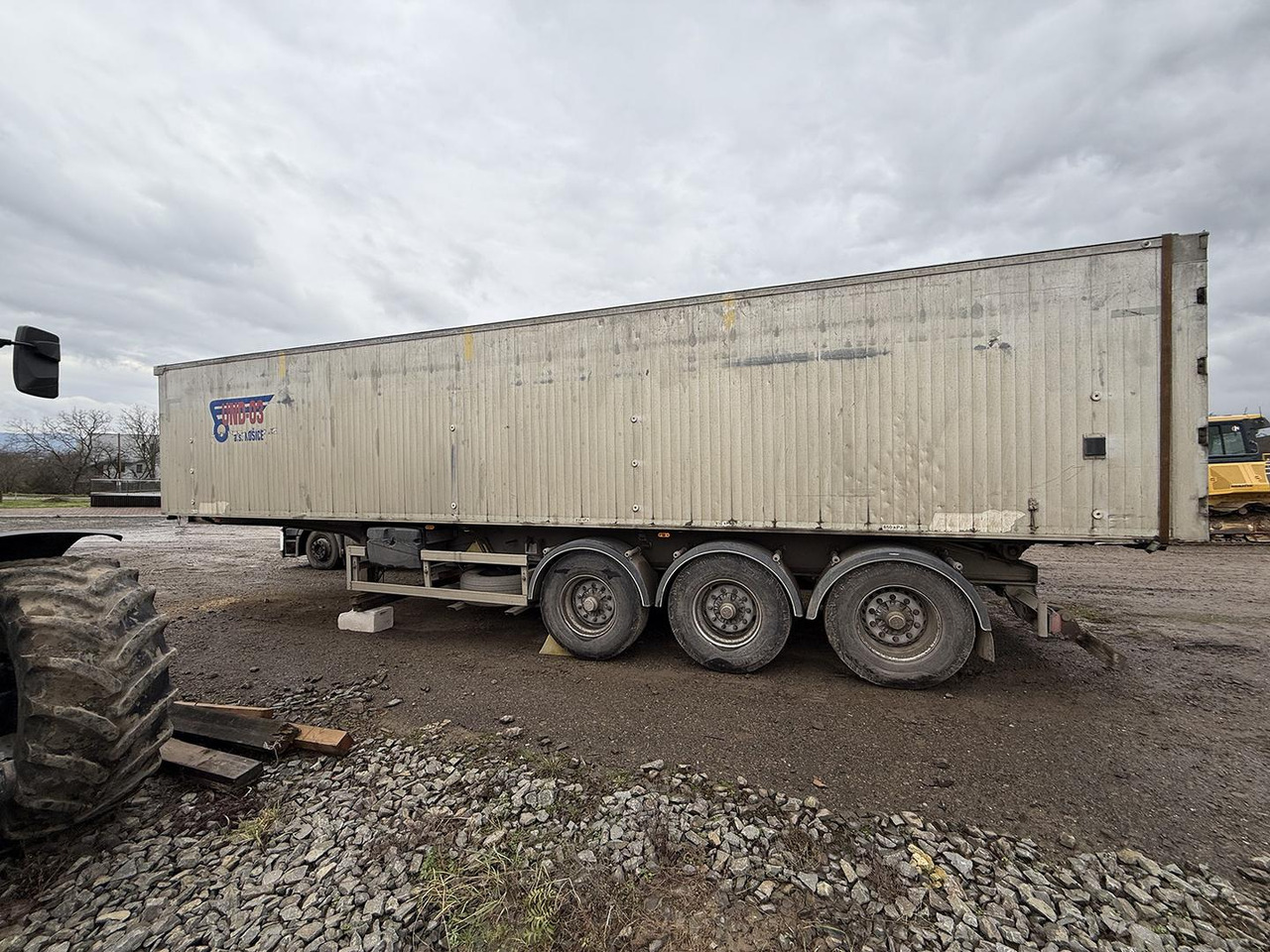 Benalu OZ, 4180/II, Sklápací hliníkový náves - Tipper semi-trailer: picture 3 Benalu OZ, 4180/II, Sklápací hliníkový náves - Tipper semi-trailer: picture 3