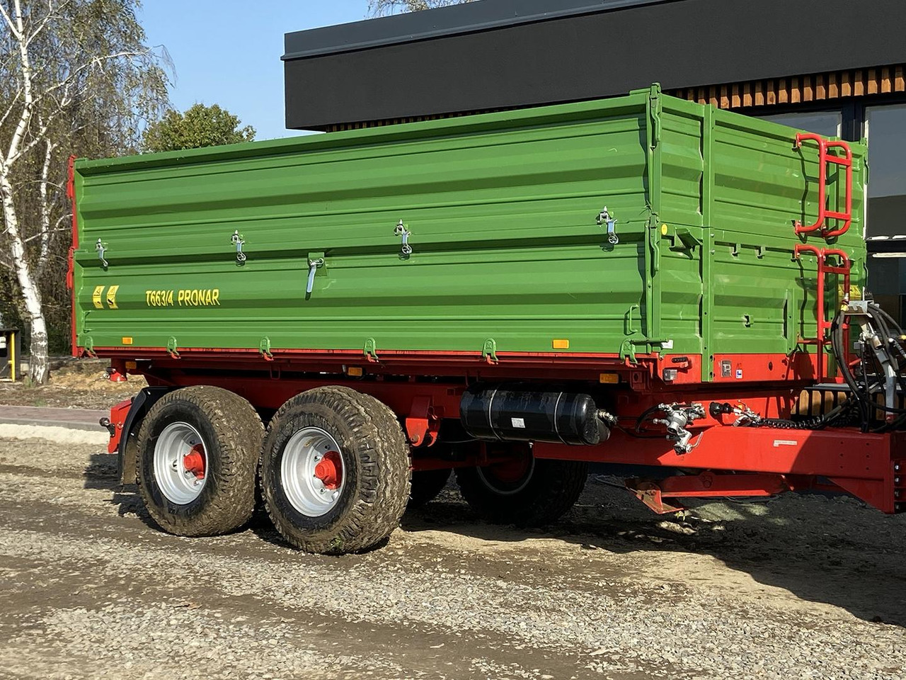 Pronar T, Traktorový náves + šnek, 663/4 - Farm tipping trailer/ Dumper: picture 5 Pronar T, Traktorový náves + šnek, 663/4 - Farm tipping trailer/ Dumper: picture 5