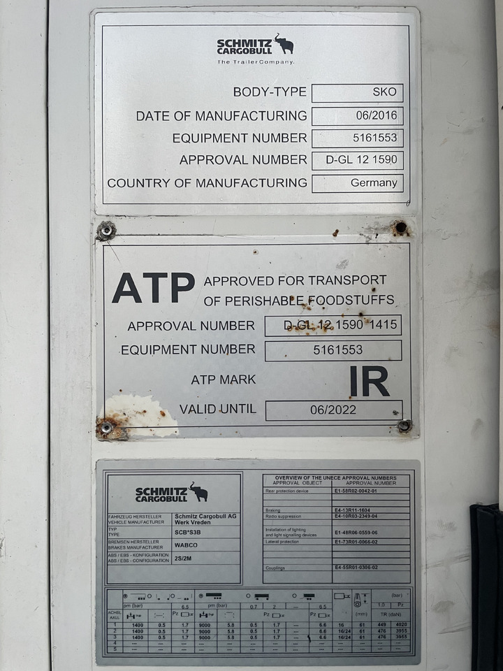 Refrigerated semi-trailer SCHMITZ SKO24 with meat hooks and 2 zone freezer: picture 15 Refrigerated semi-trailer SCHMITZ SKO24 with meat hooks and 2 zone freezer: picture 15