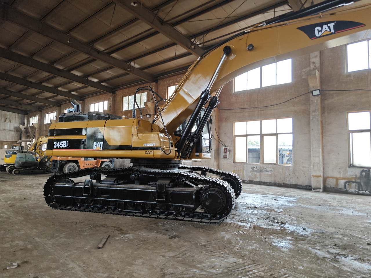 CATERPILLAR 345B - Crawler excavator: picture 3 CATERPILLAR 345B - Crawler excavator: picture 3