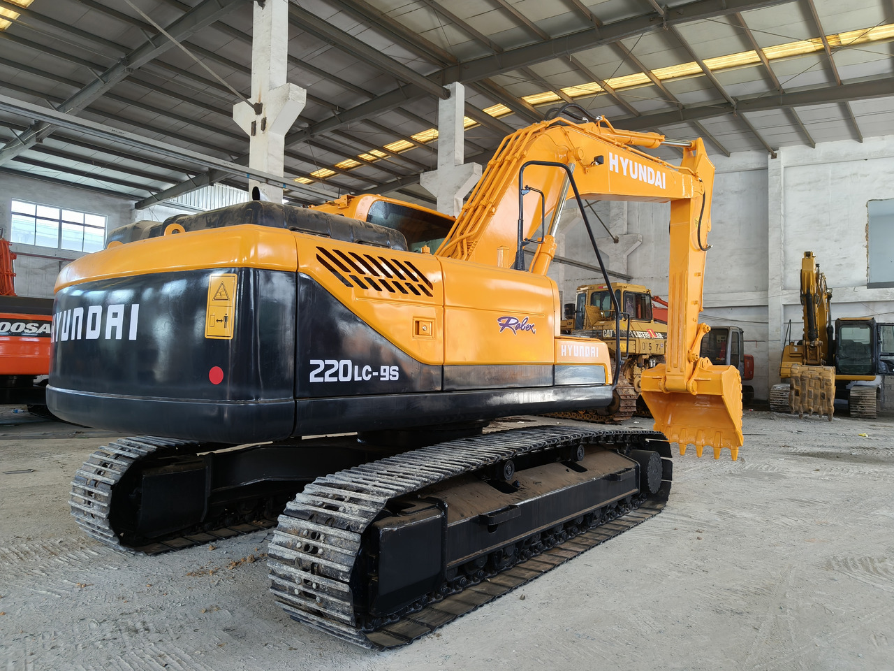 Leasing of HYUNDAI 220 used 220lc-9 hyundai 225excavator HYUNDAI 220 used 220lc-9 hyundai 225excavator: picture 7
