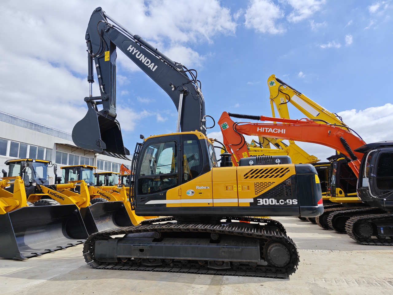 Hyundai 300LC-9S 300 - Crawler excavator: picture 1 Hyundai 300LC-9S 300 - Crawler excavator: picture 1