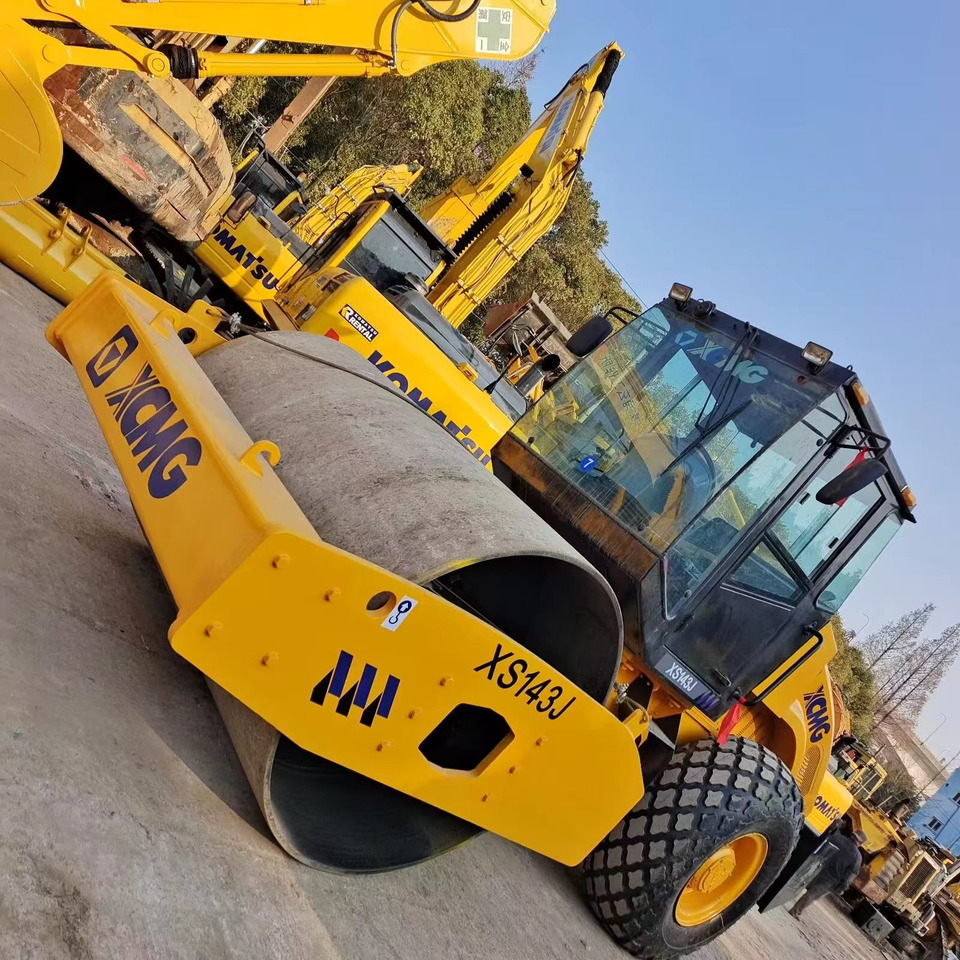XCMG XS143J road roller - Compactor: picture 3 XCMG XS143J road roller - Compactor: picture 3