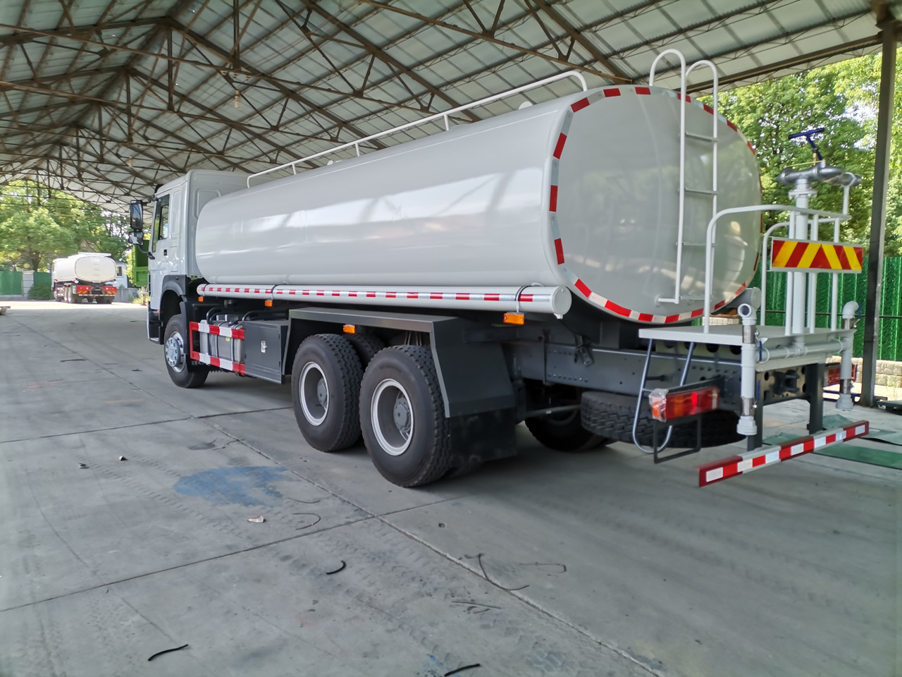 JSIE JSIE5250GSS - Tanker truck: picture 5 JSIE JSIE5250GSS - Tanker truck: picture 5