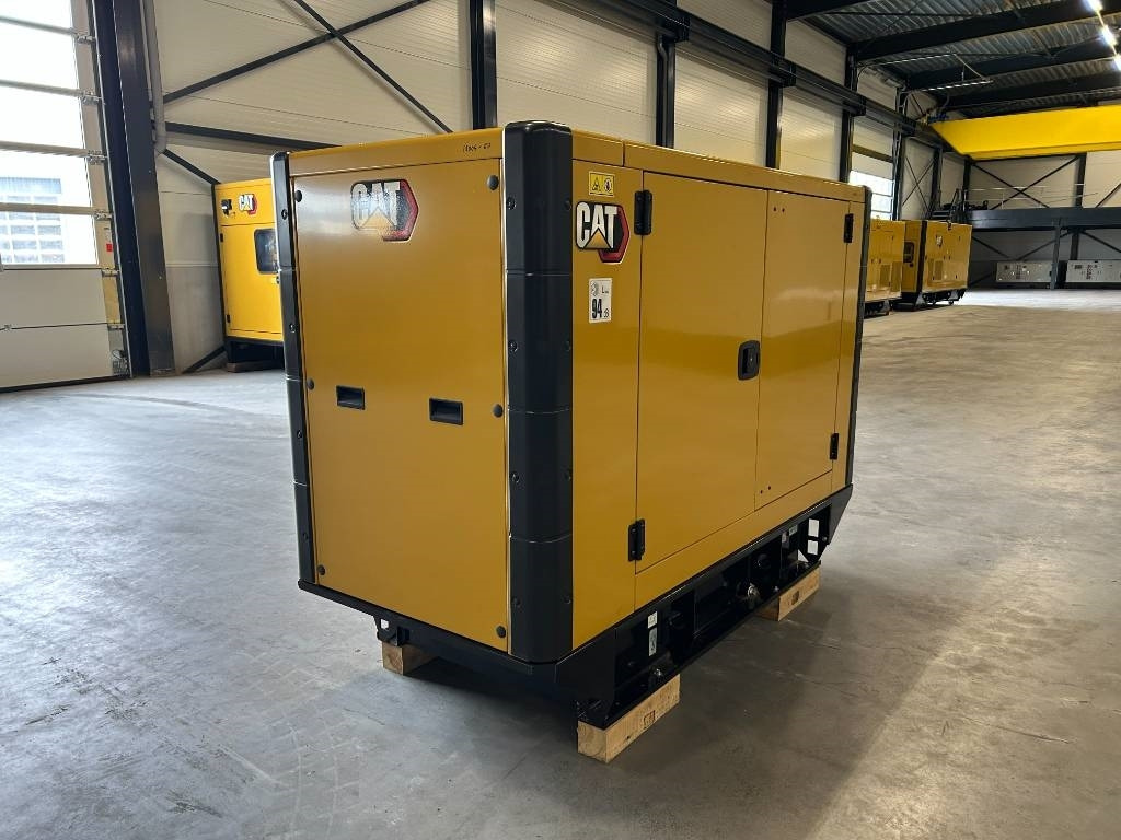 CAT DE33E0 - 33 kVA Generator - DPX-18004 - Generator set: picture 3 CAT DE33E0 - 33 kVA Generator - DPX-18004 - Generator set: picture 3