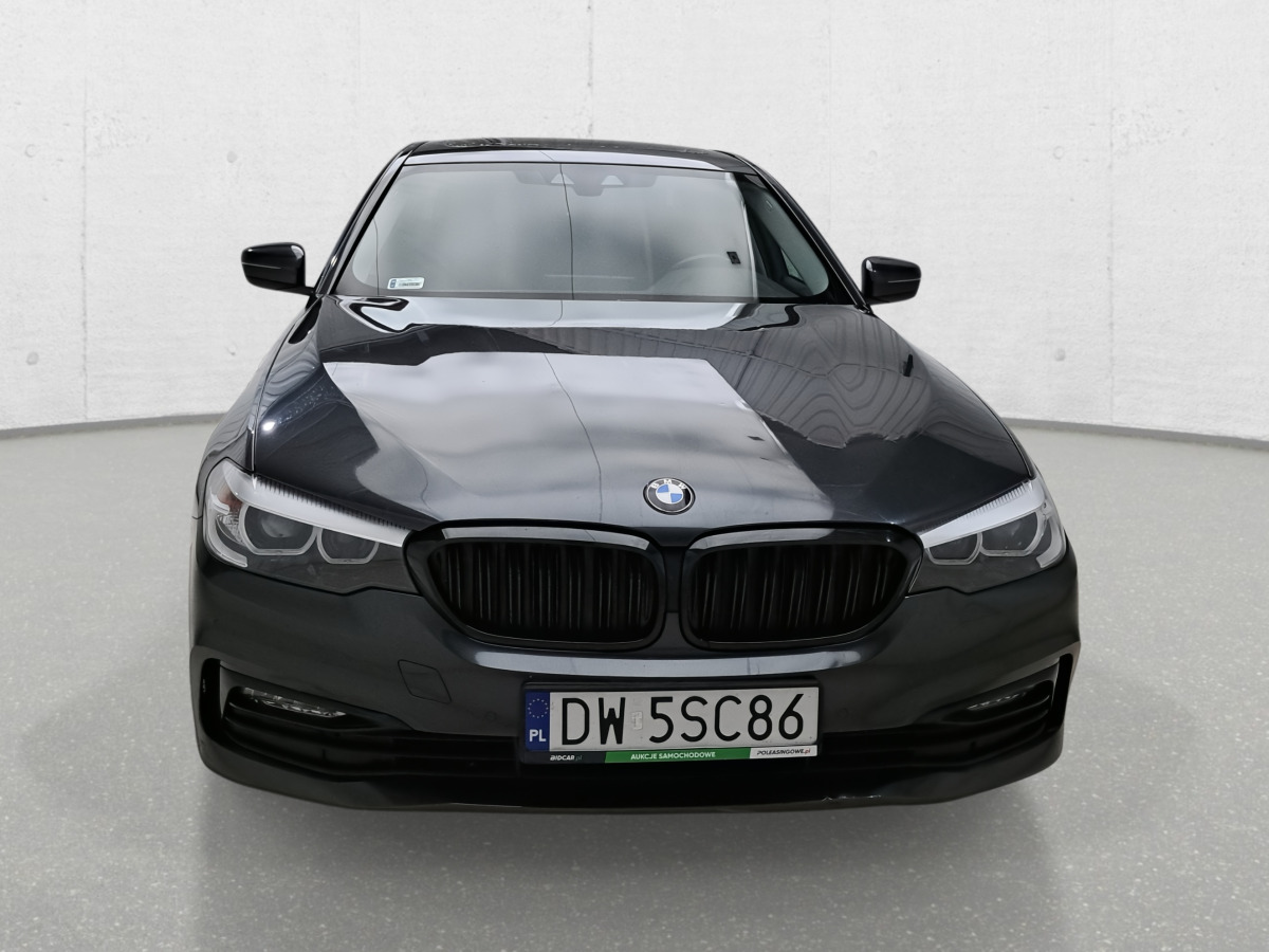 BMW 520D SEDAN - Saloon car: picture 3 BMW 520D SEDAN - Saloon car: picture 3