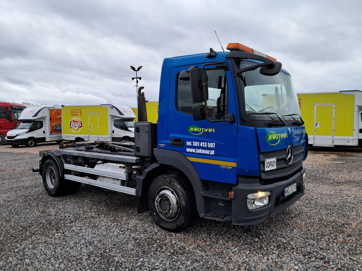 MERCEDES BENZ ATEGO HAKOWIEC - Hook lift truck: picture 1 MERCEDES BENZ ATEGO HAKOWIEC - Hook lift truck: picture 1