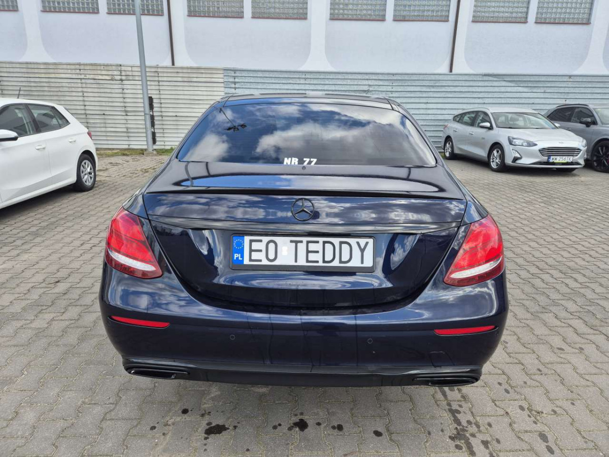 MERCEDES BENZ E 220 D 4MATIC SEDAN - Saloon car: picture 5 MERCEDES BENZ E 220 D 4MATIC SEDAN - Saloon car: picture 5