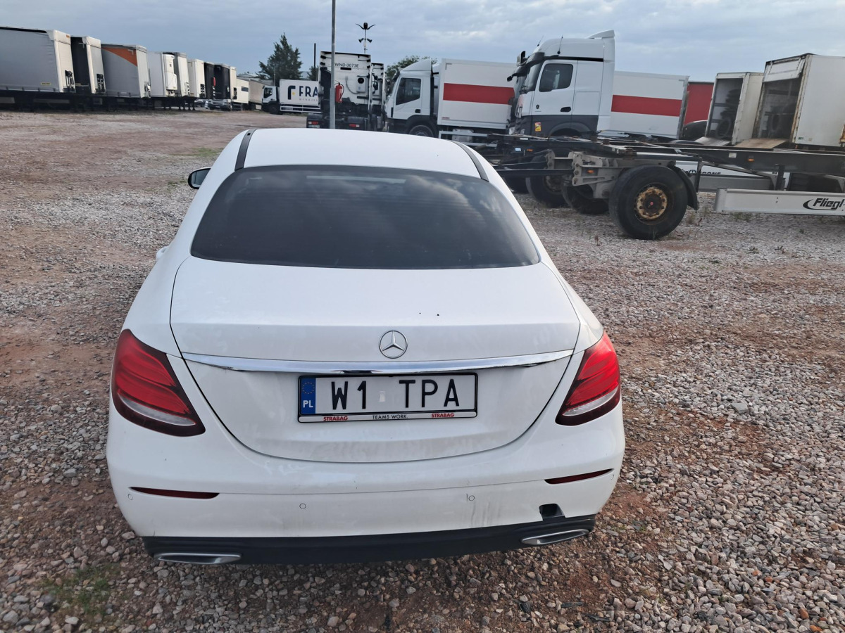 MERCEDES BENZ E 220 D 4MATIC SEDAN - Saloon car: picture 5 MERCEDES BENZ E 220 D 4MATIC SEDAN - Saloon car: picture 5