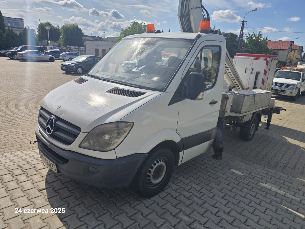 MERCEDES BENZ SPRINTER SPECJALNY - Truck mounted aerial platform: picture 2 MERCEDES BENZ SPRINTER SPECJALNY - Truck mounted aerial platform: picture 2