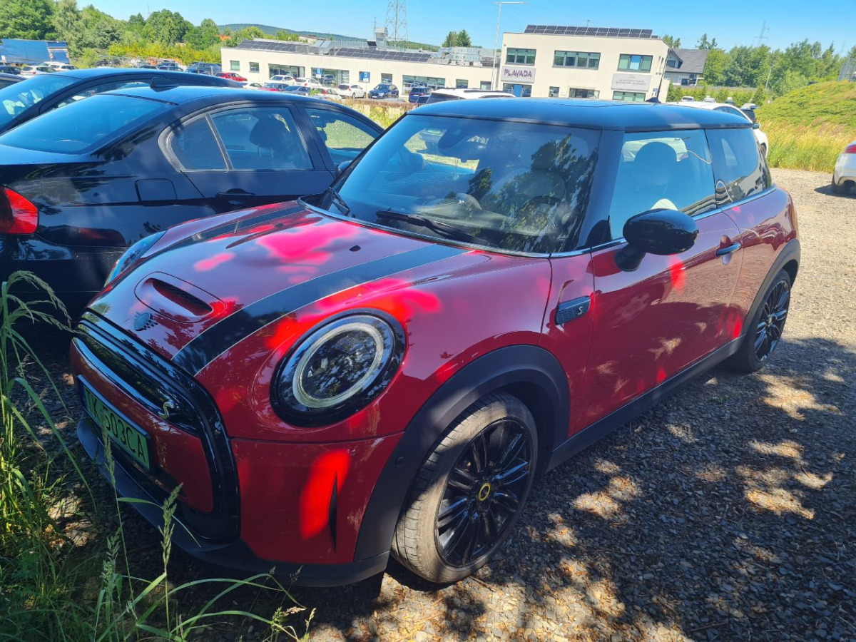 MINI Cooper SE Classic Trim HATCHBACK - Hatchback: picture 2 MINI Cooper SE Classic Trim HATCHBACK - Hatchback: picture 2