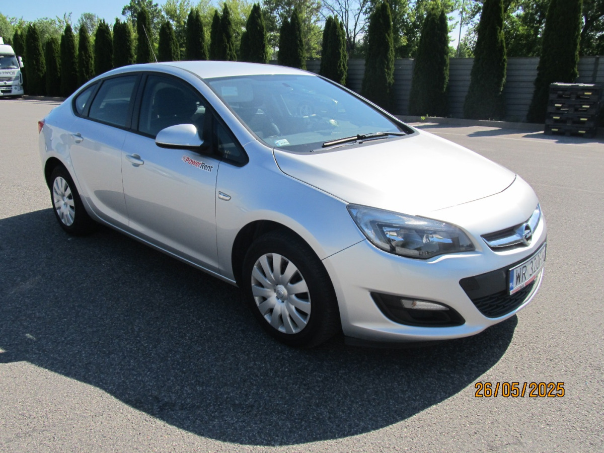 OPEL ASTRA SEDAN - Saloon car: picture 1 OPEL ASTRA SEDAN - Saloon car: picture 1