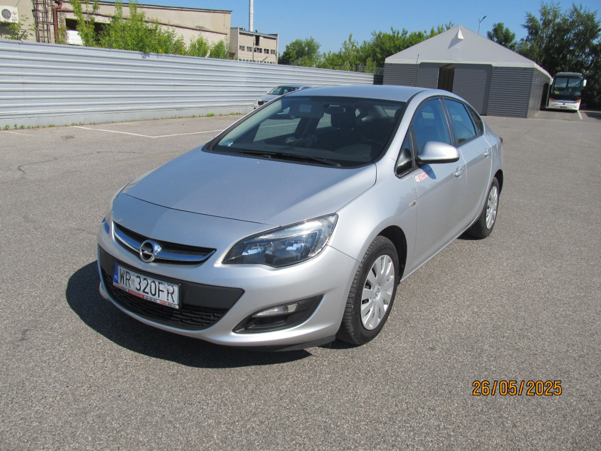 OPEL ASTRA SEDAN - Saloon car: picture 3 OPEL ASTRA SEDAN - Saloon car: picture 3