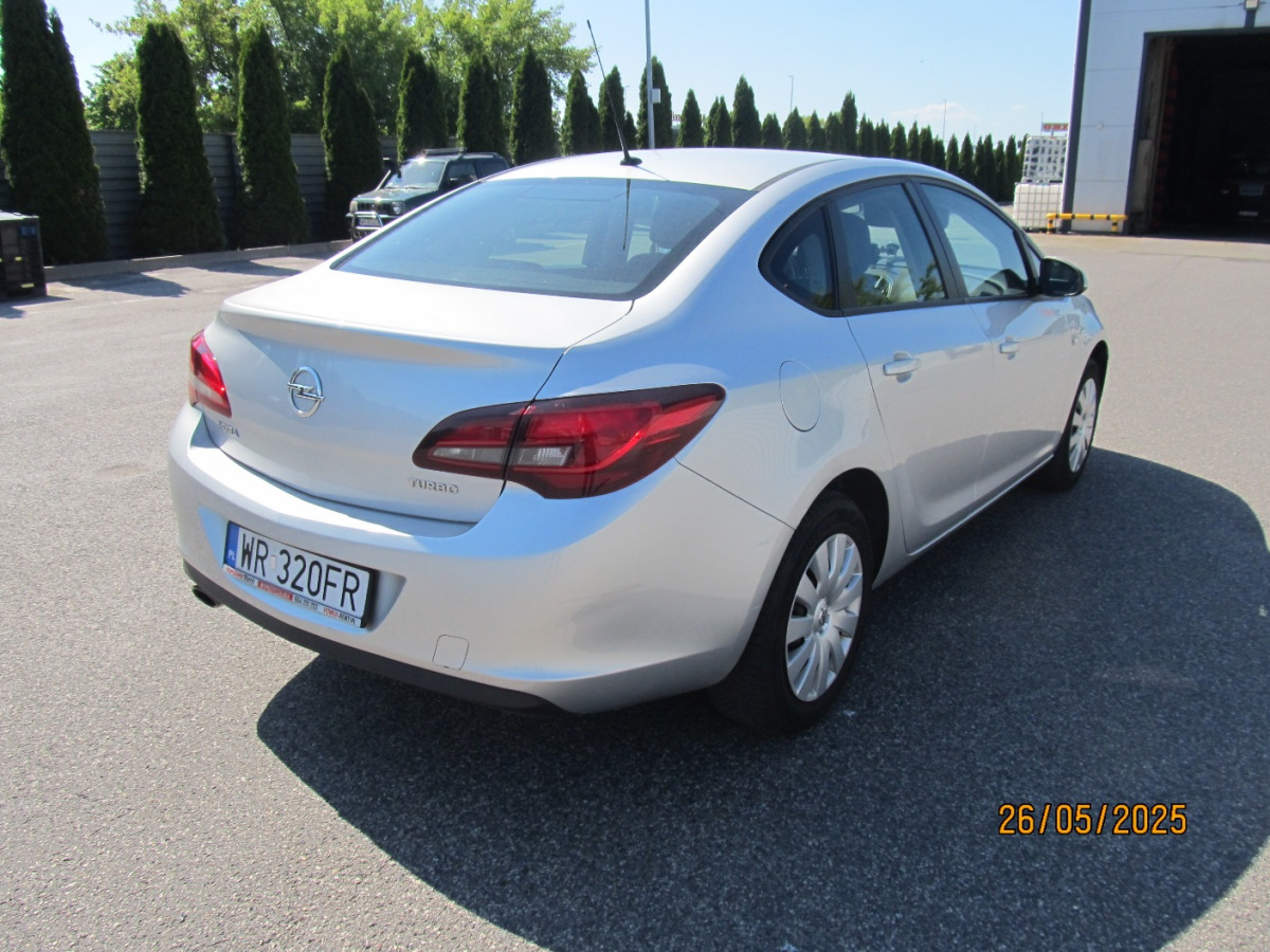 OPEL ASTRA SEDAN - Saloon car: picture 4 OPEL ASTRA SEDAN - Saloon car: picture 4