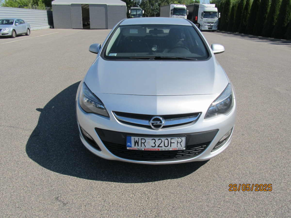 OPEL ASTRA SEDAN - Saloon car: picture 2 OPEL ASTRA SEDAN - Saloon car: picture 2