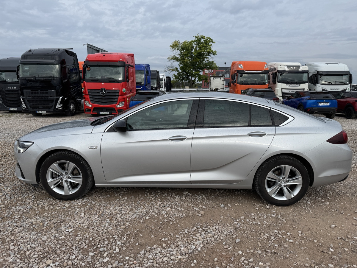OPEL INSIGNIA LIFTBACK - Car: picture 4 OPEL INSIGNIA LIFTBACK - Car: picture 4