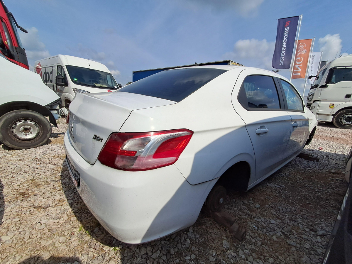 PEUGEOT 301 SEDAN - Saloon car: picture 4 PEUGEOT 301 SEDAN - Saloon car: picture 4