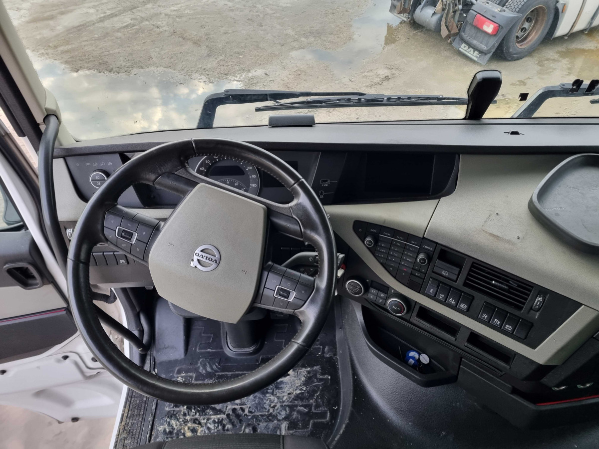 Tractor unit VOLVO FH 460 CIĄGNIK SIODŁOWY: picture 7