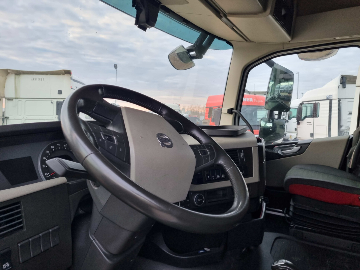 Tractor unit VOLVO FH 460 CIĄGNIK SIODŁOWY: picture 8