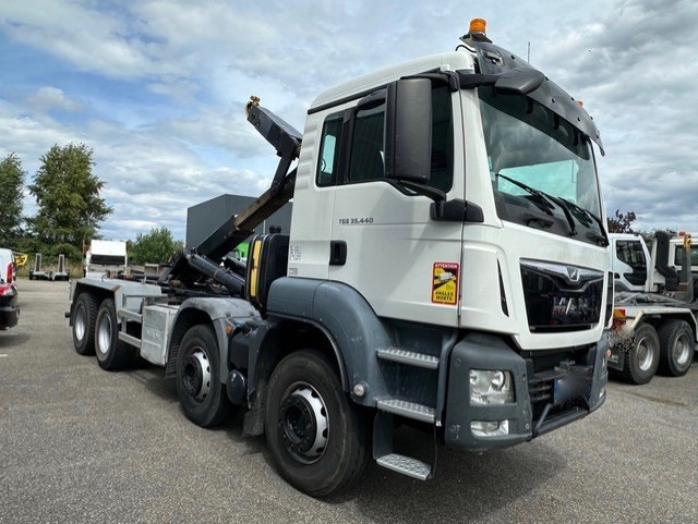 MAN TGS 35440 - Hook lift truck: picture 2 MAN TGS 35440 - Hook lift truck: picture 2