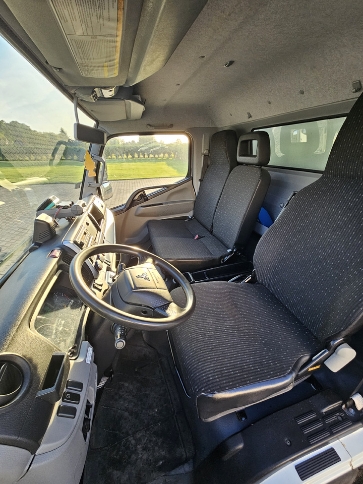FUSO 9C18 - Isothermal truck: picture 5 FUSO 9C18 - Isothermal truck: picture 5