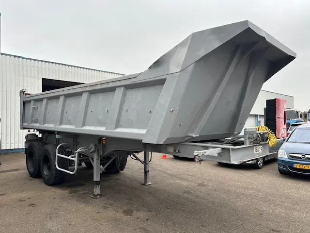 CIF 2 Axle Steel Tipper , Spring Suspension , Drum Brakes - Tipper semi-trailer: picture 4 CIF 2 Axle Steel Tipper , Spring Suspension , Drum Brakes - Tipper semi-trailer: picture 4