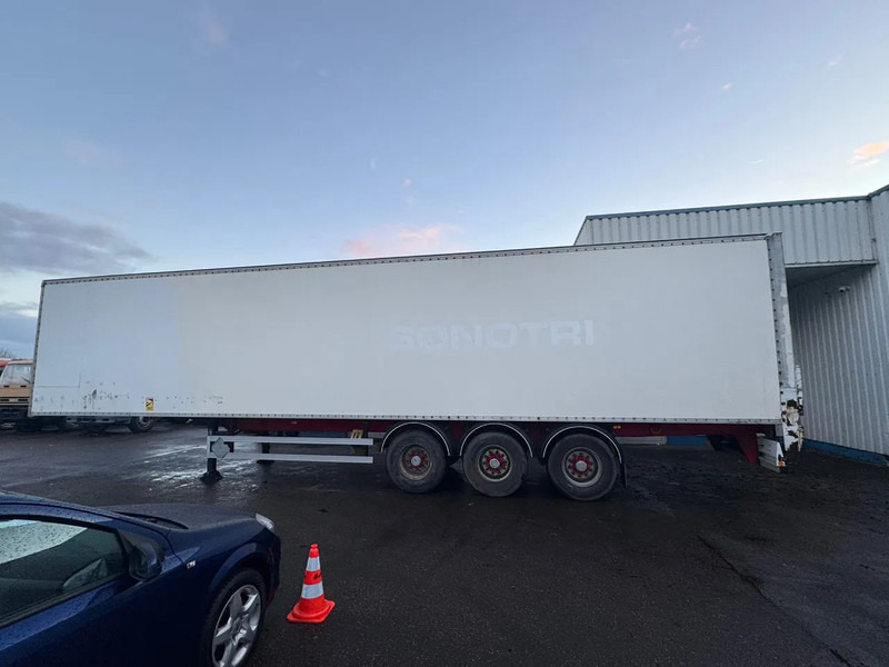 Fruehauf 3 Axle SMB , Box Trailer, Spring Suspension - Closed box semi-trailer: picture 2 Fruehauf 3 Axle SMB , Box Trailer, Spring Suspension - Closed box semi-trailer: picture 2