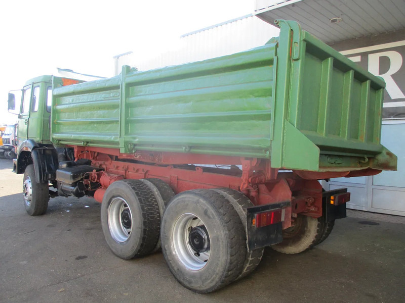Iveco Magirus Deutz , 320 M 26 FK , V8 , ZF Manual , 3Way tipper , Spring suspension , Drum brakes - Tipper: picture 5 Iveco Magirus Deutz , 320 M 26 FK , V8 , ZF Manual , 3Way tipper , Spring suspension , Drum brakes - Tipper: picture 5